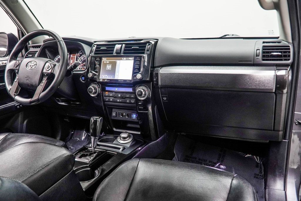 2020 Toyota 4Runner SR5 4WD photo 16