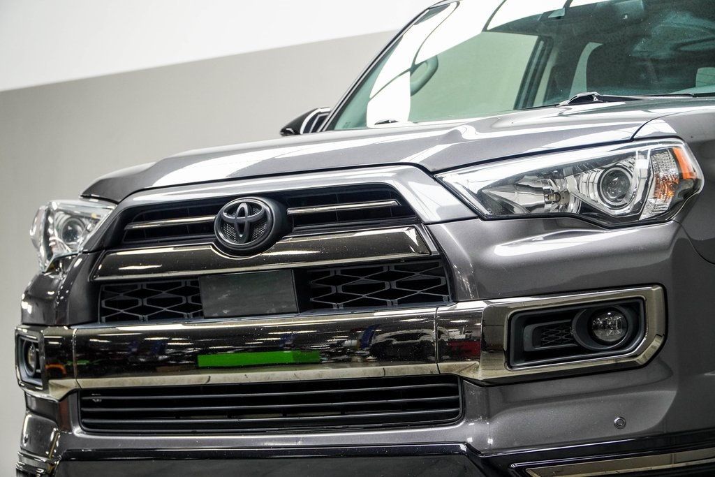 2020 Toyota 4Runner SR5 4WD photo 2