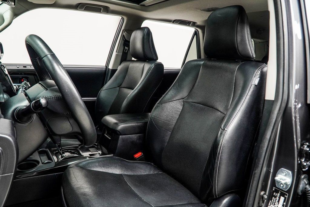 2020 Toyota 4Runner SR5 4WD photo 33