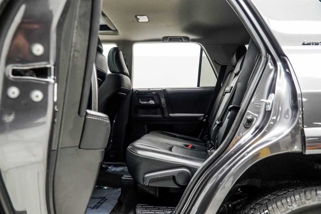2020 Toyota 4Runner SR5 4WD photo 35