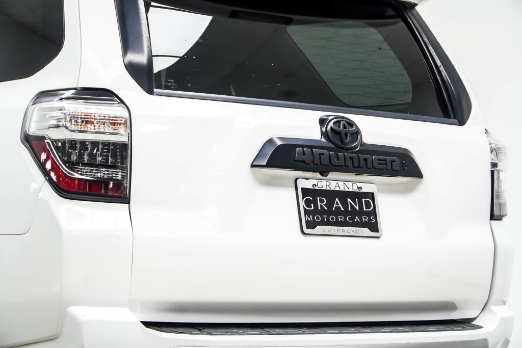 Toyota 4Runner photo 16