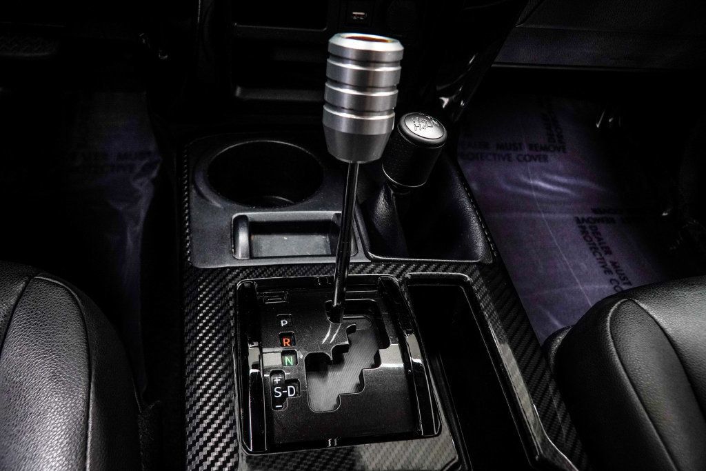 Toyota 4Runner photo 24