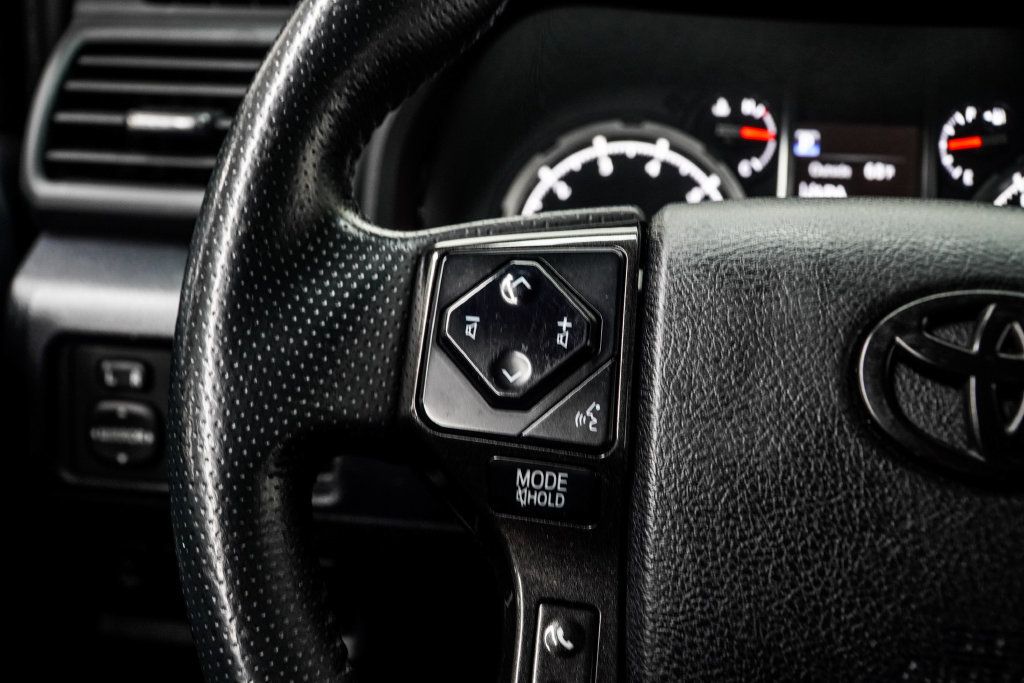 Toyota 4Runner photo 36