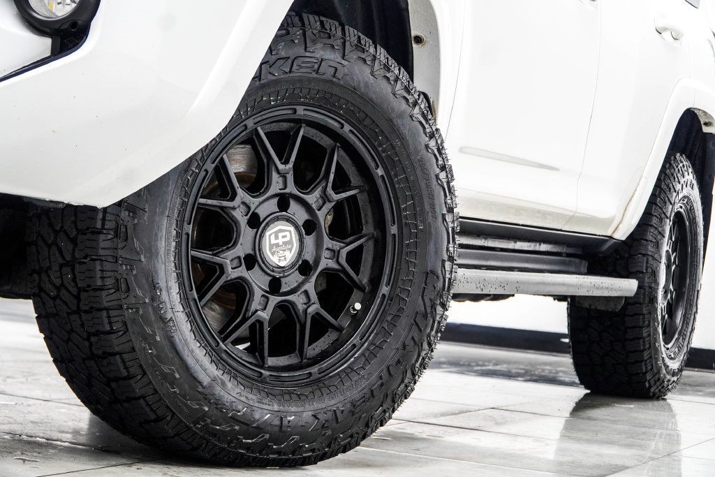 Toyota 4Runner photo 7