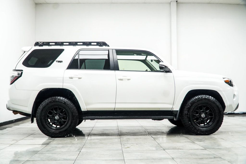 Toyota 4Runner photo 9