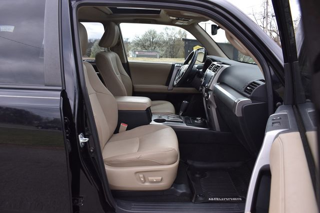 2020 Toyota 4Runner SR5 Premium 4WD - 23005616 - 18