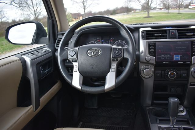 2020 Toyota 4Runner SR5 Premium 4WD - 23005616 - 28