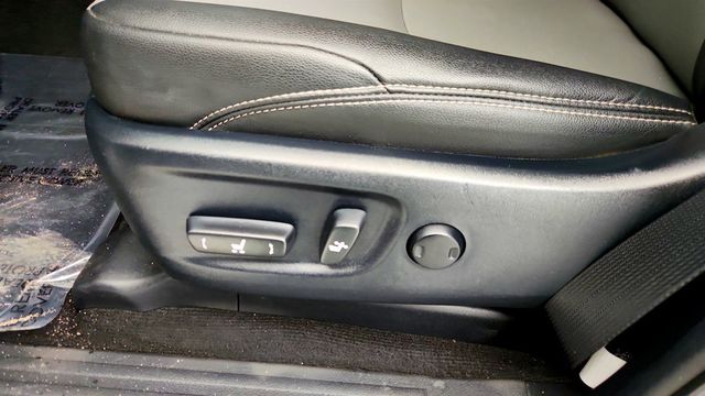 2020 Toyota 4Runner SR5 Premium 4WD with Power Tilt/Sliding Moonroof - 22967874 - 11