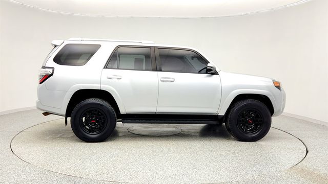 2020 Toyota 4Runner SR5 Premium 4WD with Power Tilt/Sliding Moonroof - 22967874 - 3