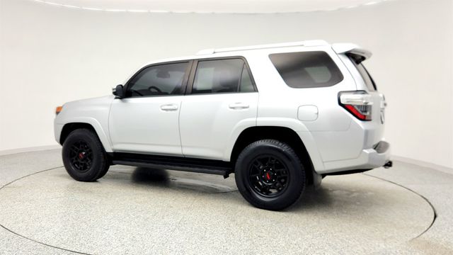 2020 Toyota 4Runner SR5 Premium 4WD with Power Tilt/Sliding Moonroof - 22967874 - 6