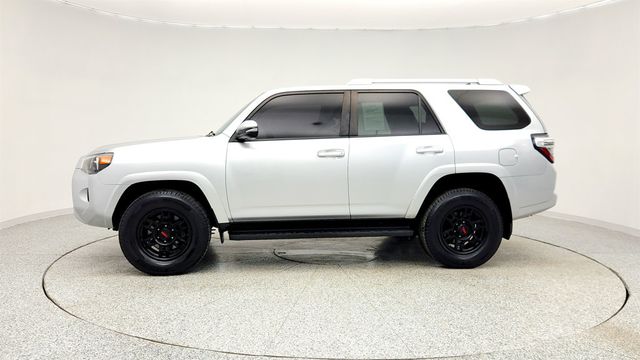 2020 Toyota 4Runner SR5 Premium 4WD with Power Tilt/Sliding Moonroof - 22967874 - 7