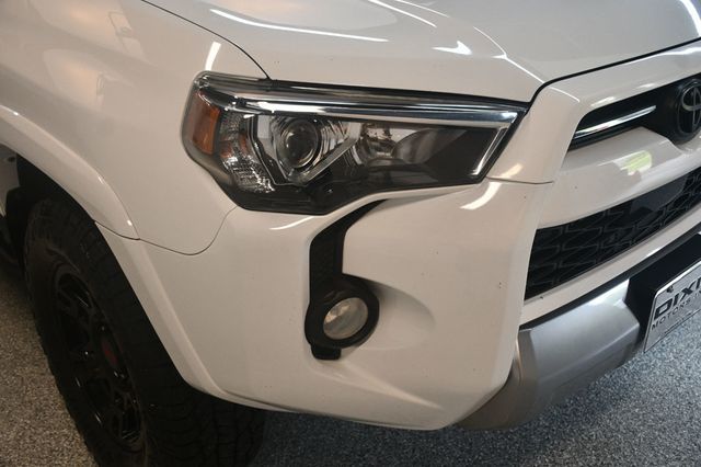 2020 Toyota 4Runner TRD Off Road 4WD - 23030475 - 10