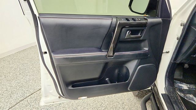 2020 Toyota 4Runner TRD Off Road 4WD w/ Premium Audio & Running Boards - 23041025 - 10