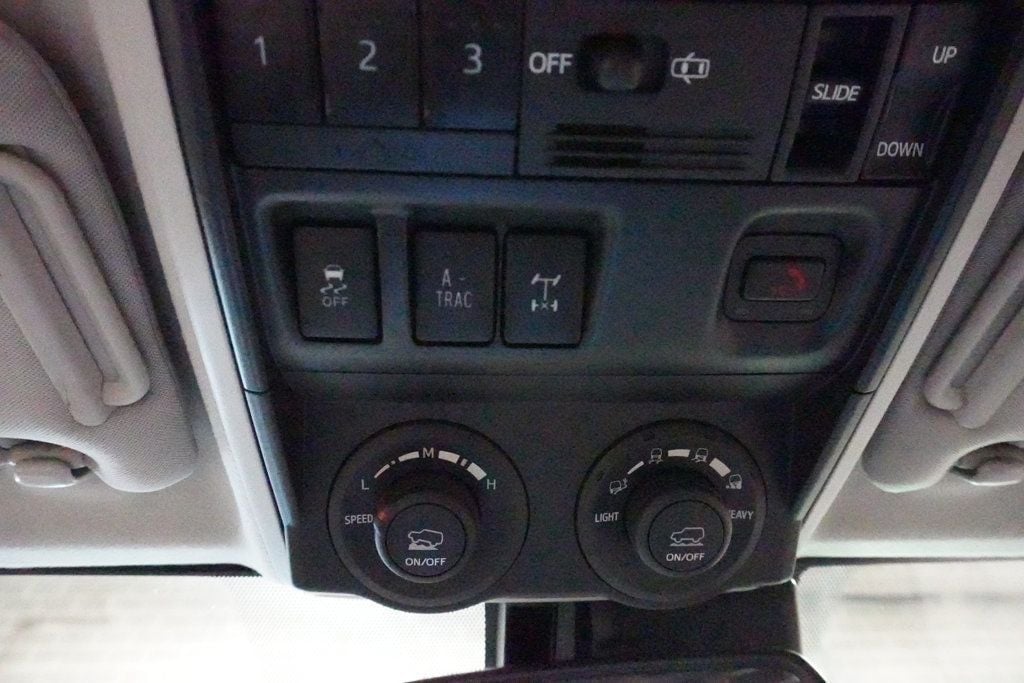 2020 Toyota 4Runner TRD Premium 4WD photo 6