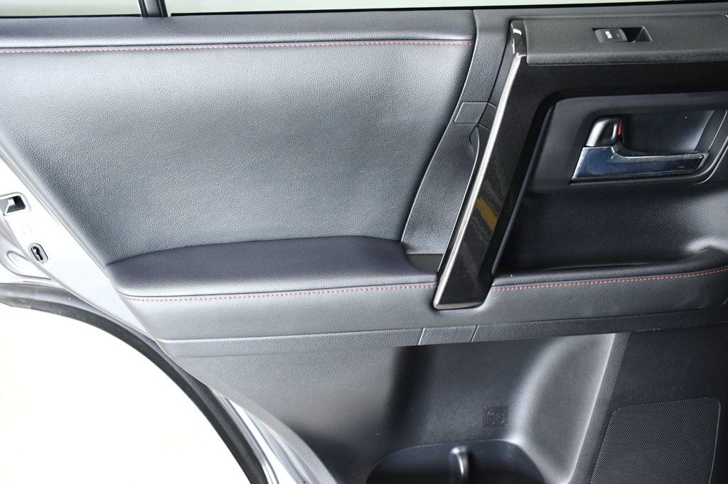 2020 Toyota 4Runner TRD Off Road Premium 4WD - 23011536 - 10