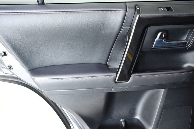 2020 Toyota 4Runner TRD Off Road Premium 4WD - 23011536 - 10