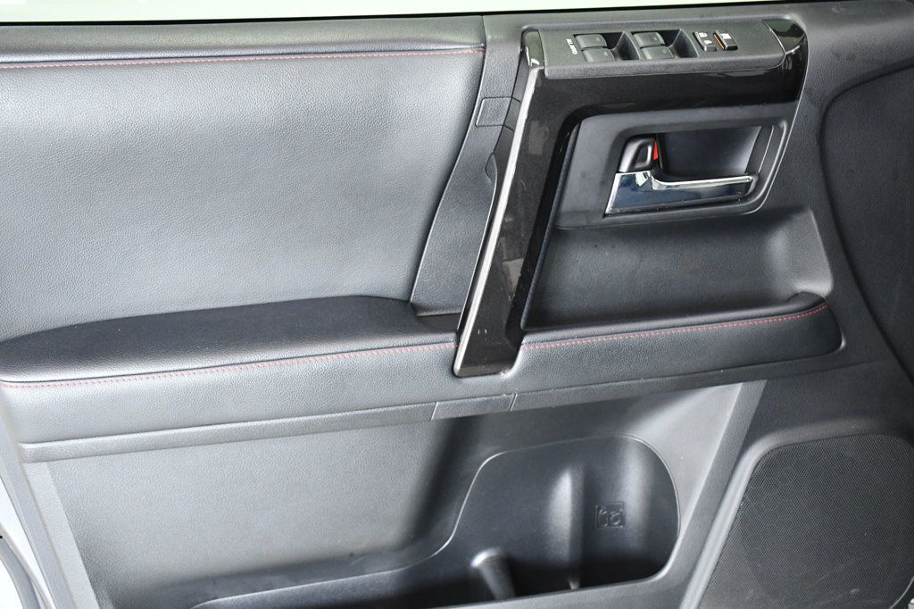 2020 Toyota 4Runner TRD Off Road Premium 4WD - 23011536 - 8