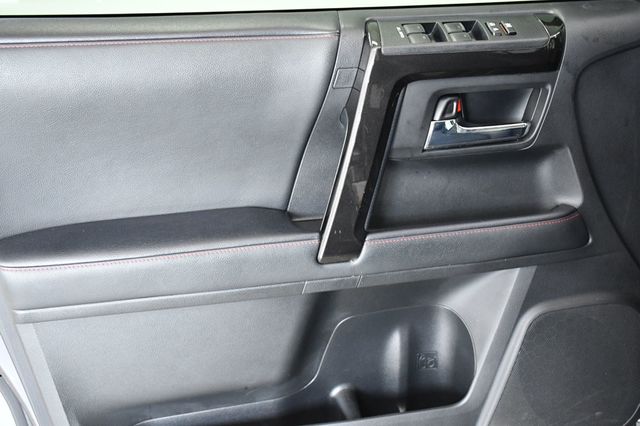 2020 Toyota 4Runner TRD Off Road Premium 4WD - 23011536 - 8