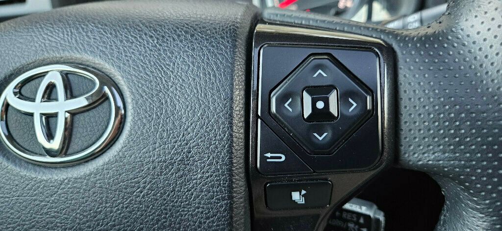 2020 Toyota 4Runner TRD Off Road Premium 4WD - 22957276 - 31