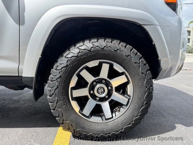 2020 Toyota 4Runner TRD OFF ROAD PREMIUM RWD - 22993465 - 30