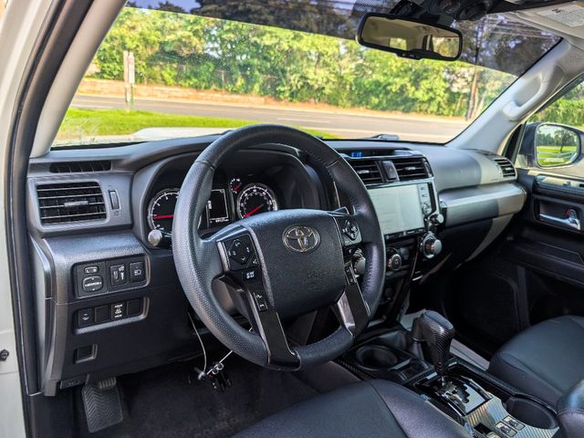 2020 Toyota 4Runner Venture 4WD - 23067776 - 20