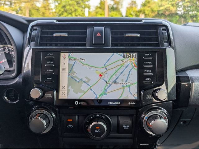 2020 Toyota 4Runner Venture 4WD - 23067776 - 27