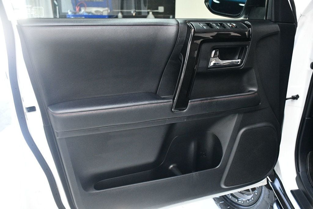 2020 Toyota 4Runner Venture Special Edition 4WD photo 22