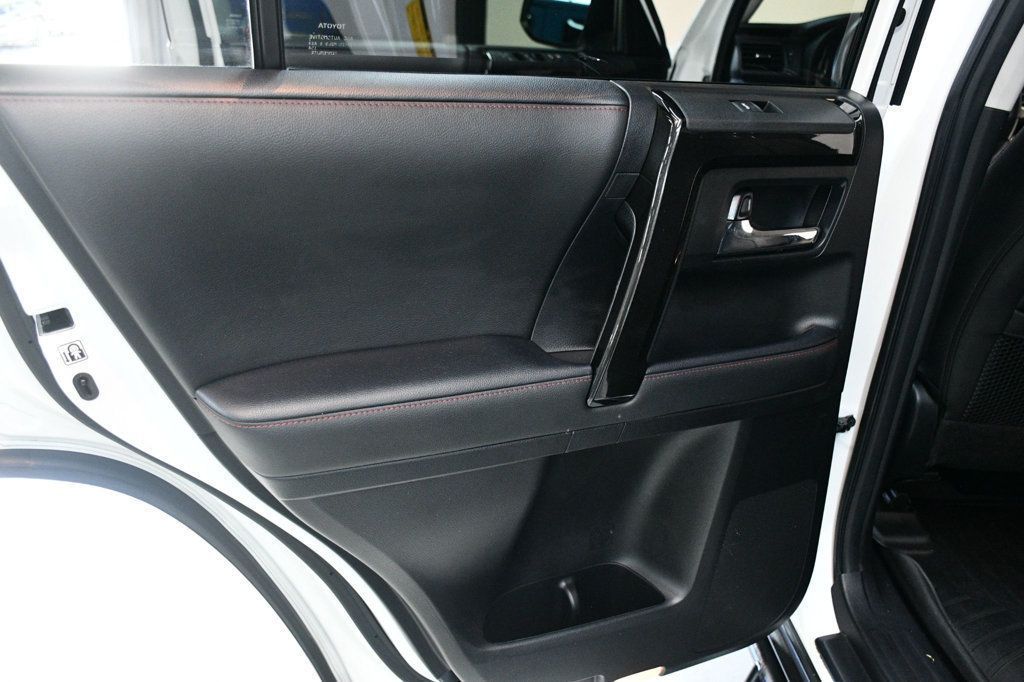 2020 Toyota 4Runner Venture Special Edition 4WD photo 24