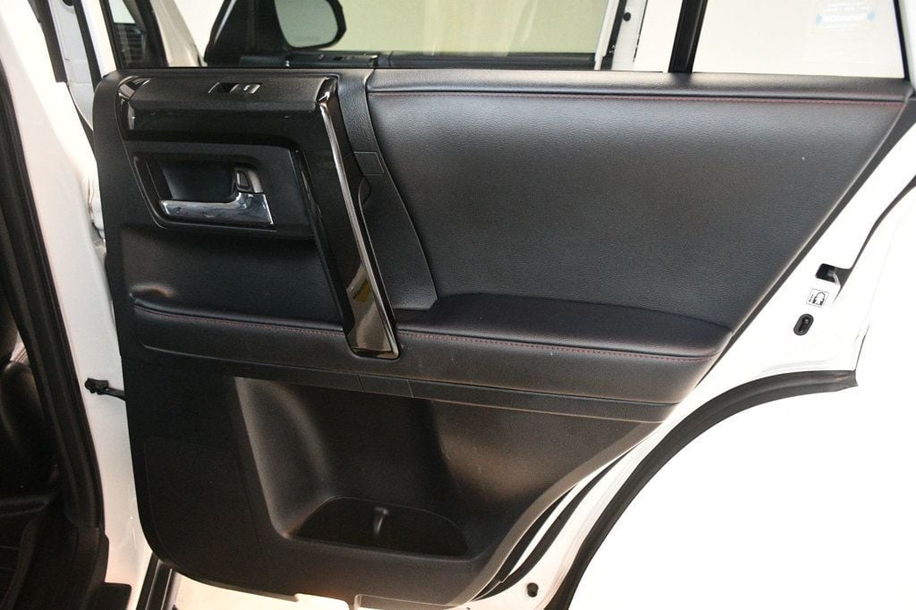 2020 Toyota 4Runner Venture Special Edition 4WD photo 25