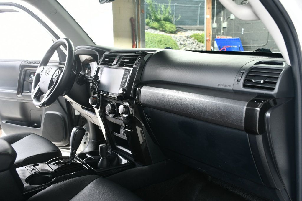 2020 Toyota 4Runner Venture Special Edition 4WD photo 27