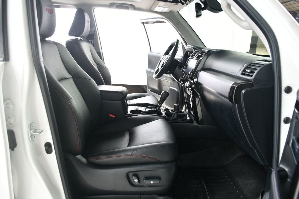 2020 Toyota 4Runner Venture Special Edition 4WD photo 29