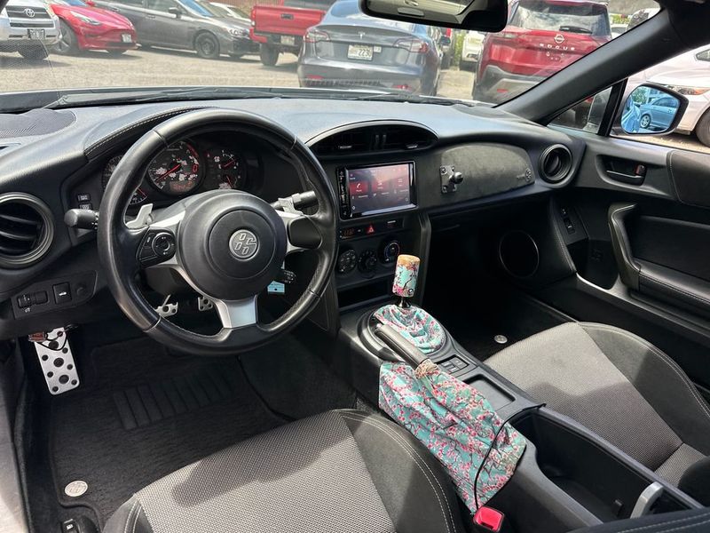 2020 Toyota 86 Automatic - 23016412 - 13