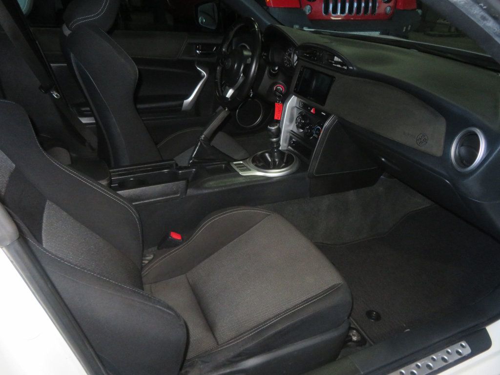 2020 Toyota 86 TOYOTA 86 SALVAGE TITLE EXTAR CLEAN LOW MILES 6SPEED MANUAL  - 23090667 - 21