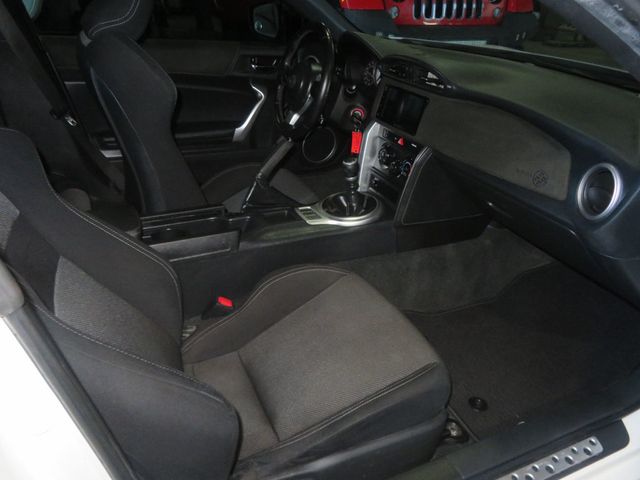 2020 Toyota 86 TOYOTA 86 SALVAGE TITLE EXTRA CLEAN LOW MILES 6SPEED MANUAL  - 23090667 - 21