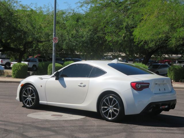 2020 Toyota 86 TOYOTA 86 SALVAGE TITLE EXTRA CLEAN LOW MILES 6SPEED MANUAL  - 23090667 - 4