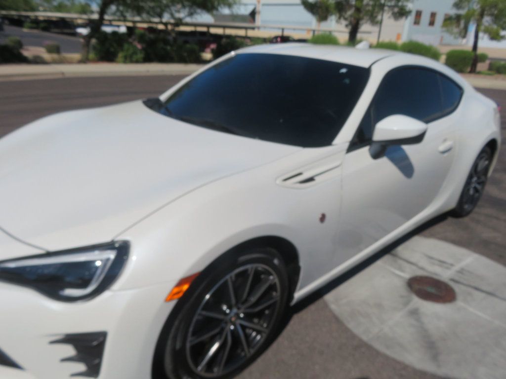 2020 Toyota 86 TOYOTA 86 SALVAGE TITLE EXTRA CLEAN LOW MILES 6SPEED MANUAL  - 23090667 - 7