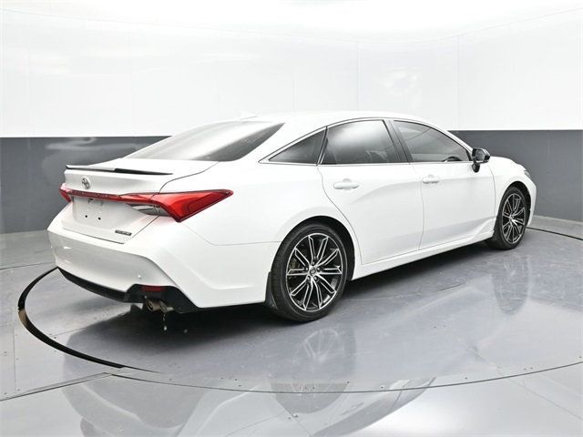2020 Toyota Avalon Touring photo 19