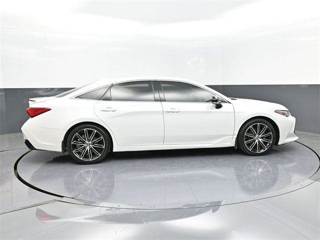 2020 Toyota Avalon Touring photo 20