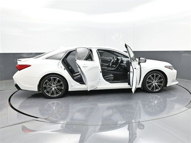 2020 Toyota Avalon Touring photo 24