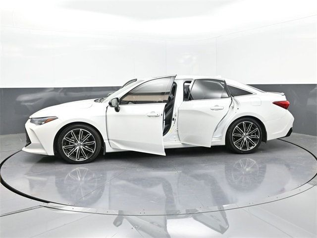 2020 Toyota Avalon Touring photo 26