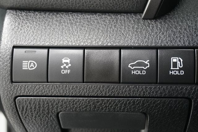 2020 Toyota Camry  - 22928541 - 19