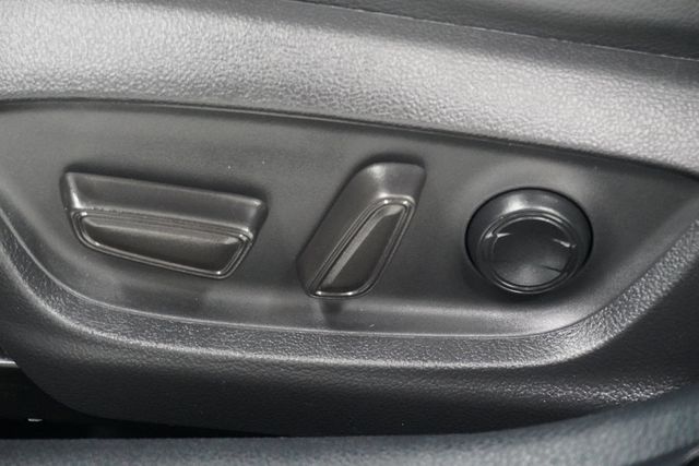 2020 Toyota Camry  - 22935060 - 13