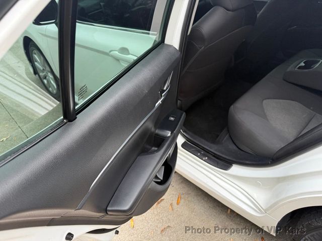 2020 Toyota Camry LE Automatic - 22963317 - 13