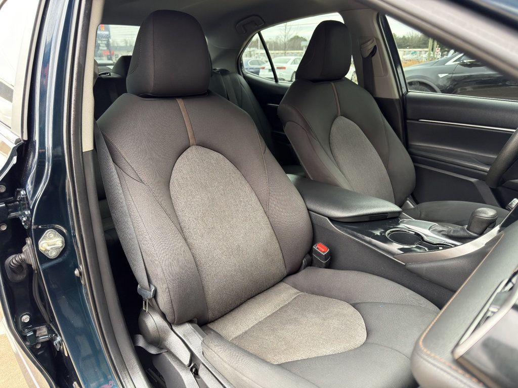 2020 Toyota Camry LE Automatic - 22964932 - 16