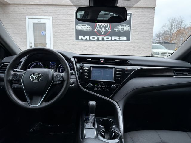 2020 Toyota Camry LE Automatic - 22964932 - 27