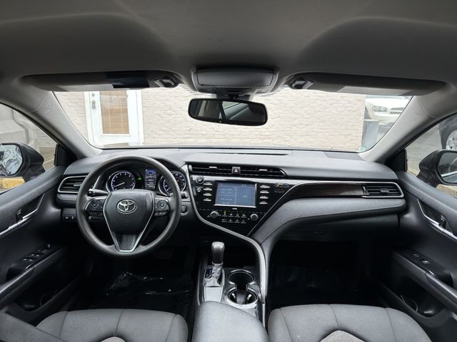2020 Toyota Camry LE Automatic - 22964932 - 28