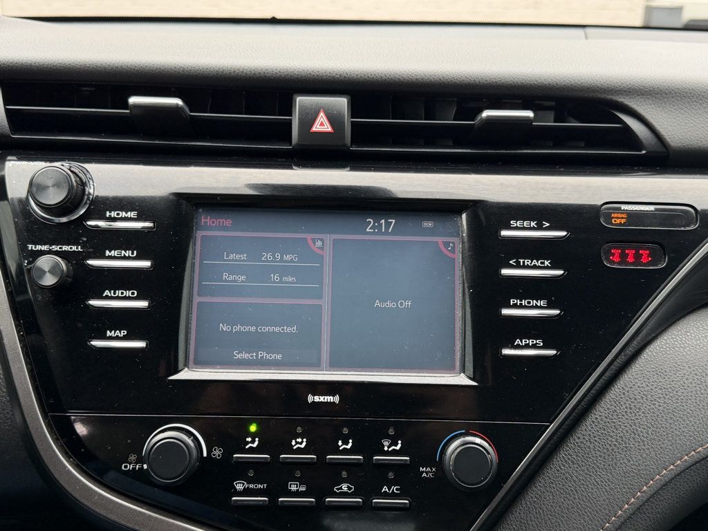 2020 Toyota Camry LE Automatic - 22964932 - 33