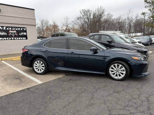 2020 Toyota Camry LE Automatic - 22964932 - 3