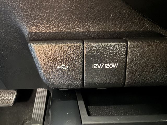 2020 Toyota Camry LE Automatic - 22964932 - 40