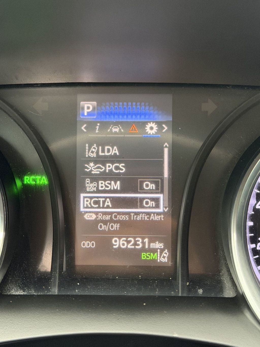 2020 Toyota Camry LE Automatic - 22964932 - 43